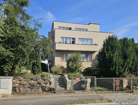 4. Joskova vila Na Ostrohu 48